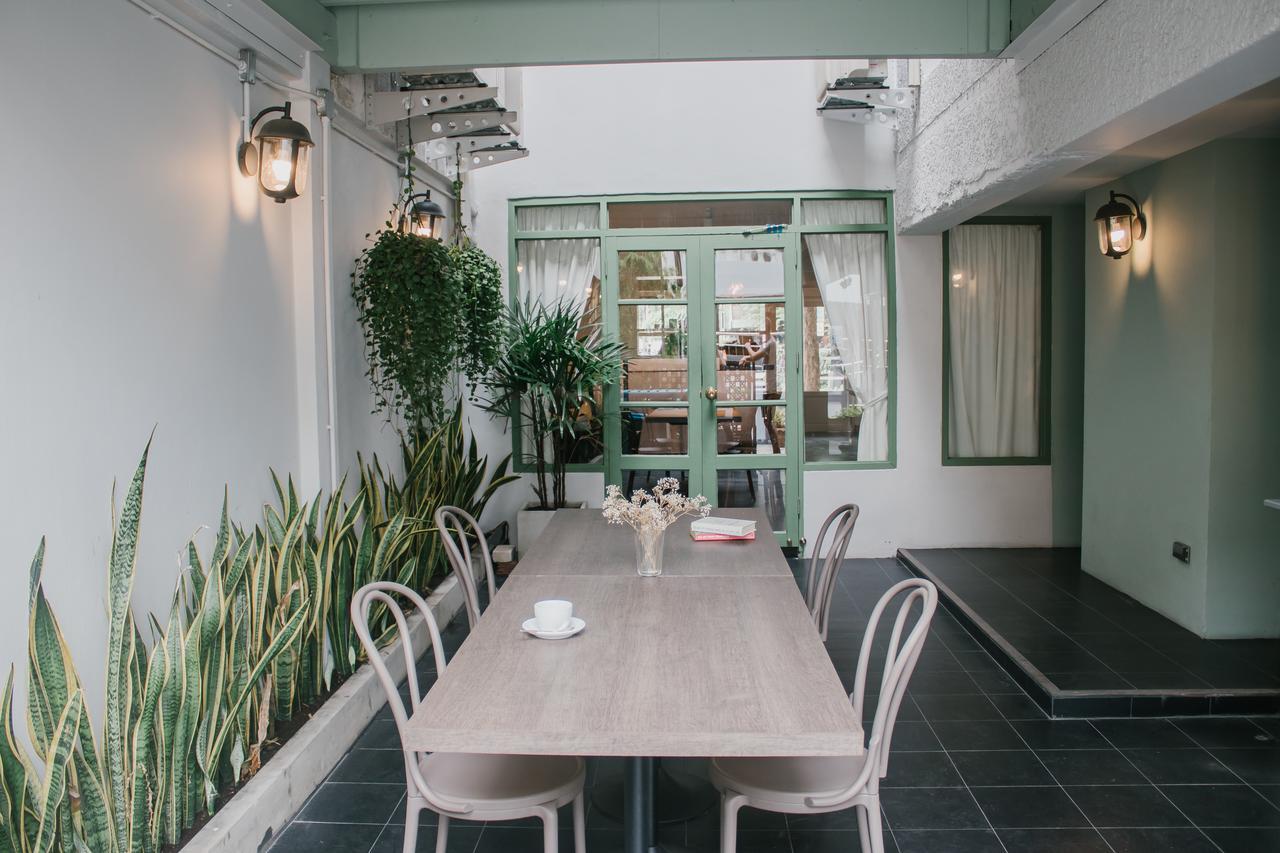 Weeping Willow Sukhumvit 26 曼谷 外观 照片