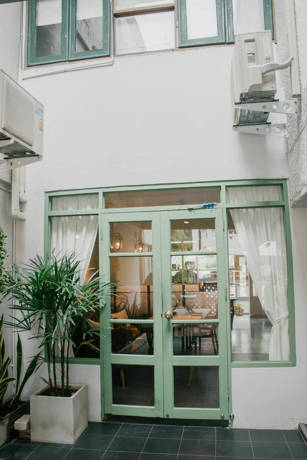 Weeping Willow Sukhumvit 26 曼谷 外观 照片